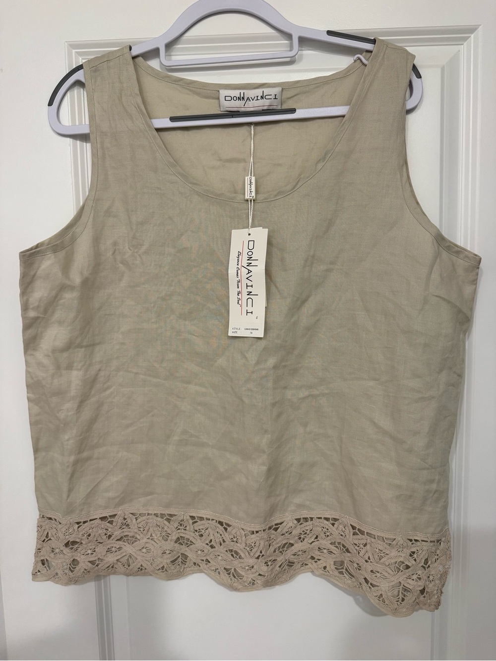 Donna Vinci Women’s Size 16 Beige 100% Ramie Lace Trim Sleeveless Top NWT